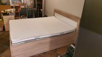 Bett 160x200 cm aus Holz mit weißen Details Leipzig - Leipzig, Zentrum Vorschau