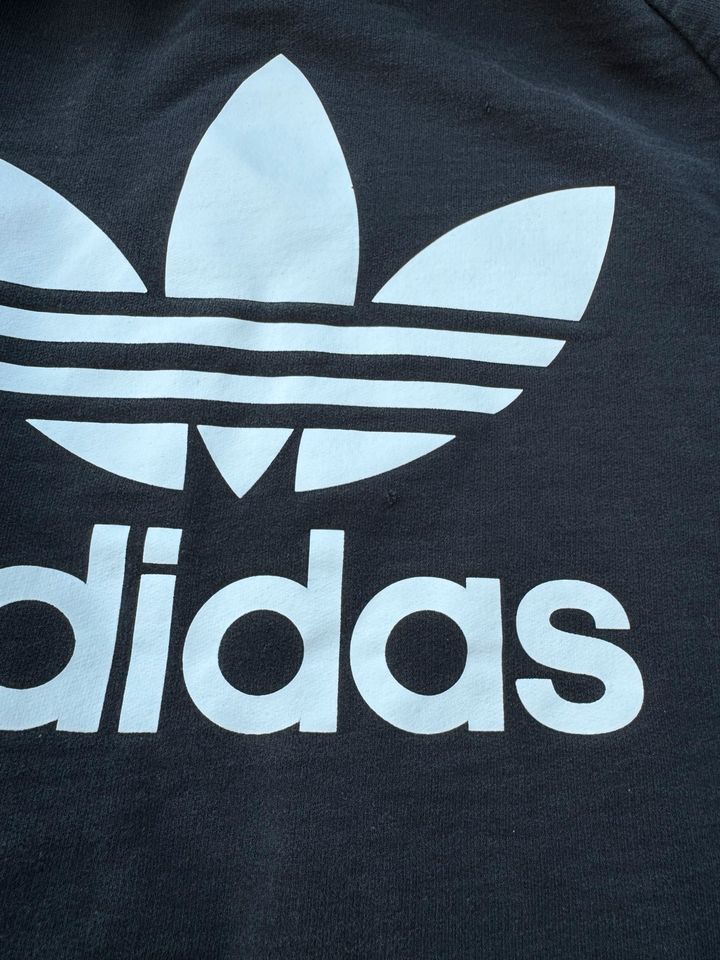 Adidas Sweatshirt in Nürnberg (Mittelfr)