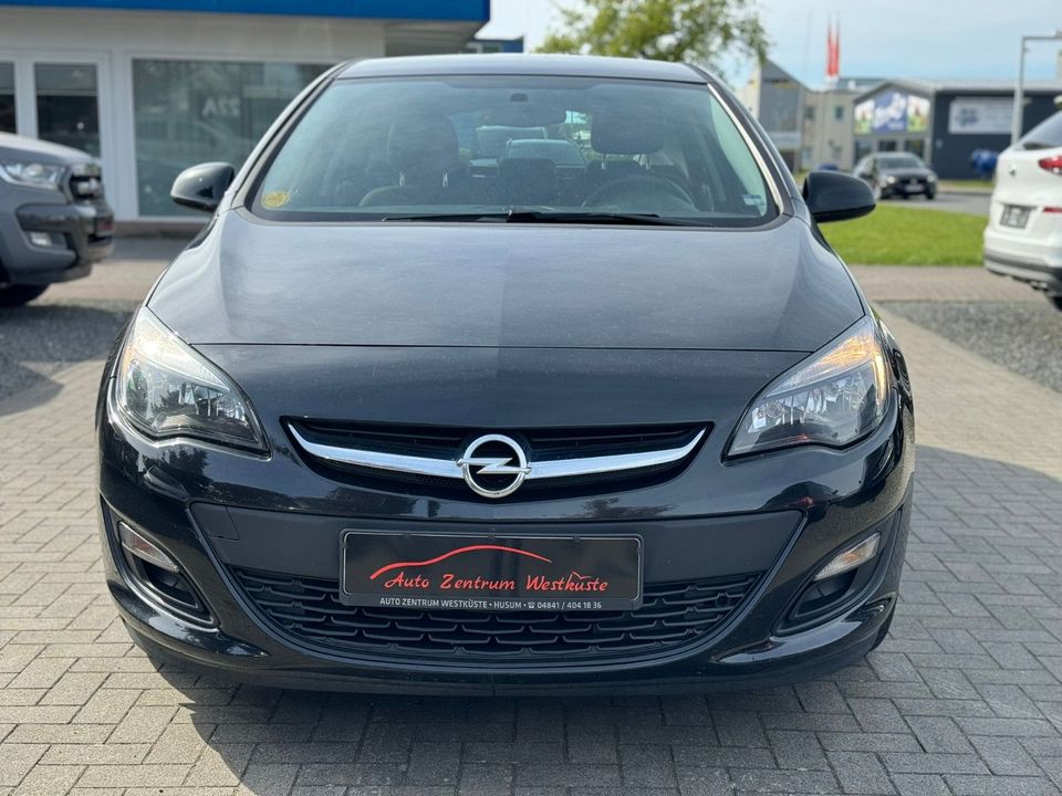 Opel Astra J Lim. 5-trg. Selection Tempomat PDC HuNEU in Husum