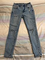 Jeans dunkelblau Blau Löcher Blau Gr.28 Köln - Chorweiler Vorschau