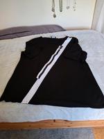Shirt in schwarz in Gr. 52 Berlin - Heiligensee Vorschau
