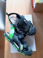 Jungen Schuhe Neu Gr. 31 32 Fußballschuhe Turnschuhe Sandalen Niedersachsen - Algermissen Vorschau