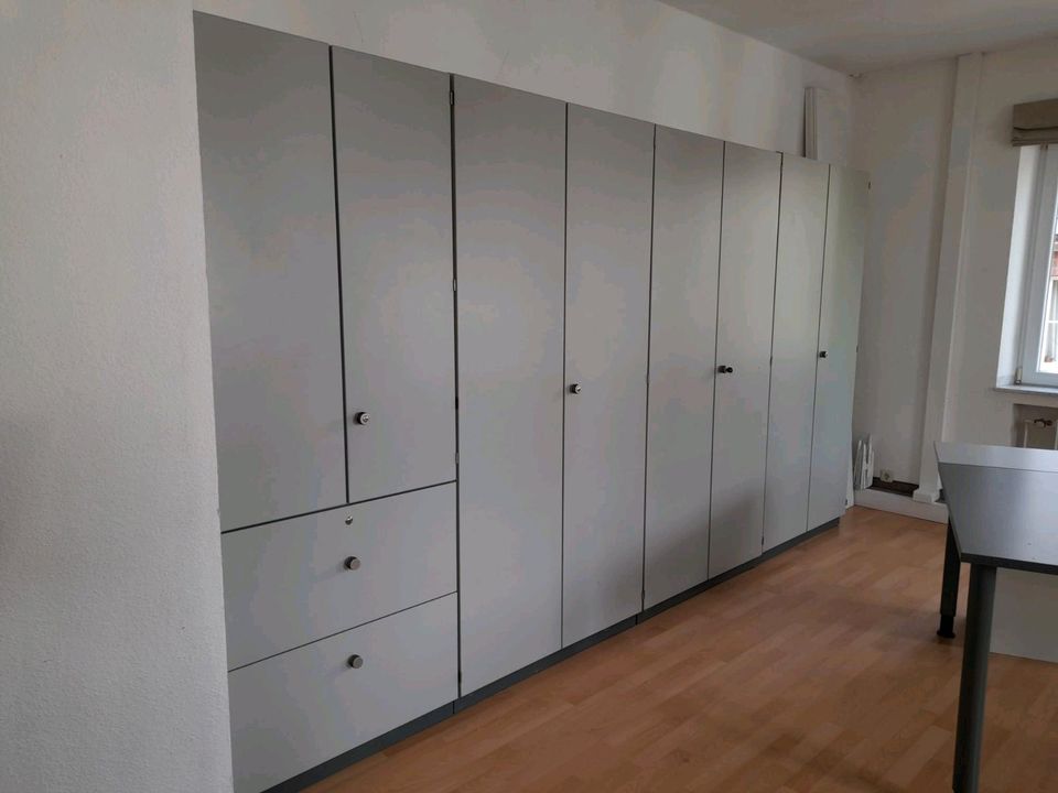 Büroauflösung gute Büromöbel und Technik in Geilenkirchen