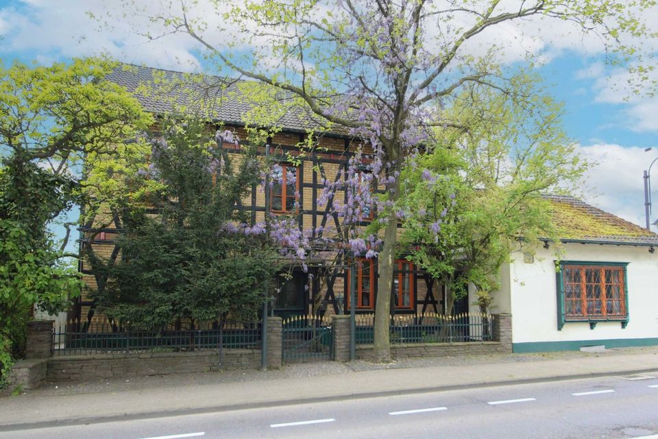Stilvolles Wohnhaus mit Garten und viel Platz in Hennef-Uckerath in Hennef (Sieg)
