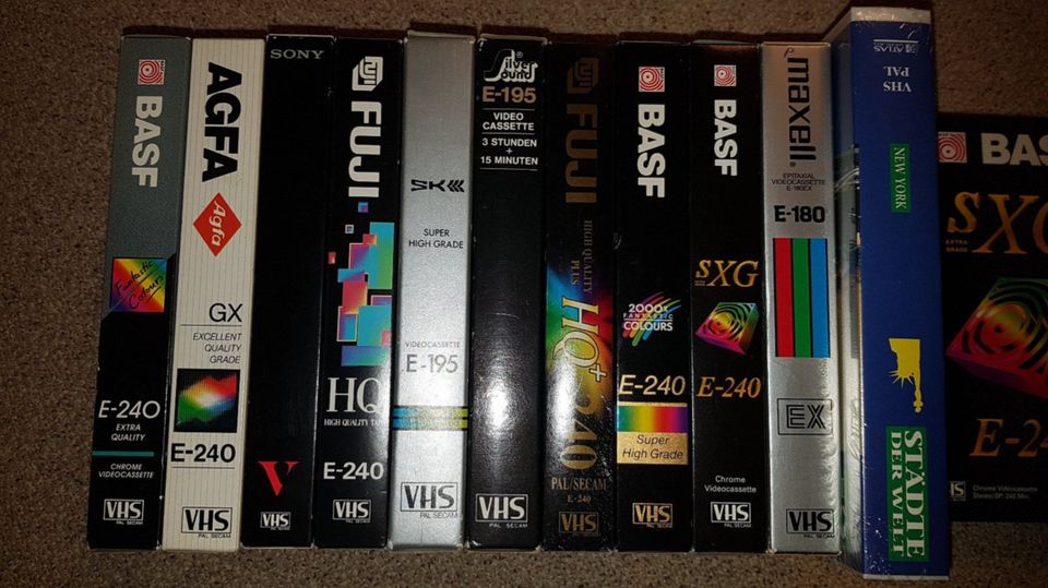 VHS Videocassetten MC Musikcassetten Kassetten in Neustadt