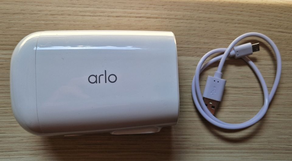 Arlo Essential XL kabellose WLAN-Überwachungskamera in Arnsberg