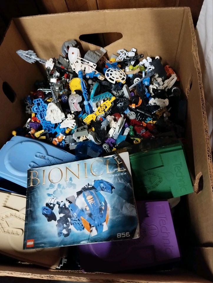 Kiste voll Bionicle s, 1990 er in Ayl Saar