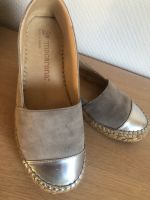 Schuhe von Macarena Grau/Silber Gr. 38 Nordrhein-Westfalen - Goch Vorschau