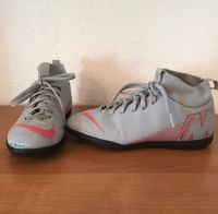 knöchelhohe Nike Mercurial Hallenschuhe Gr. 36 grau/rot Sachsen - Chemnitz Vorschau