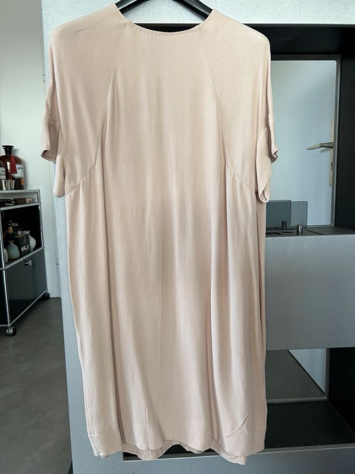 COS L Kleid nude beige 44 46 Raglanärmel in Friedrichsdorf