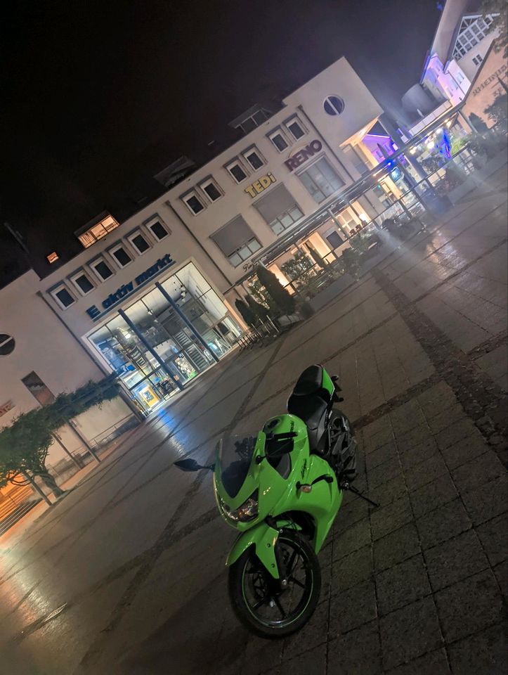 Kawasaki Ninja 250r Special Edition A2 in Waldshut-Tiengen