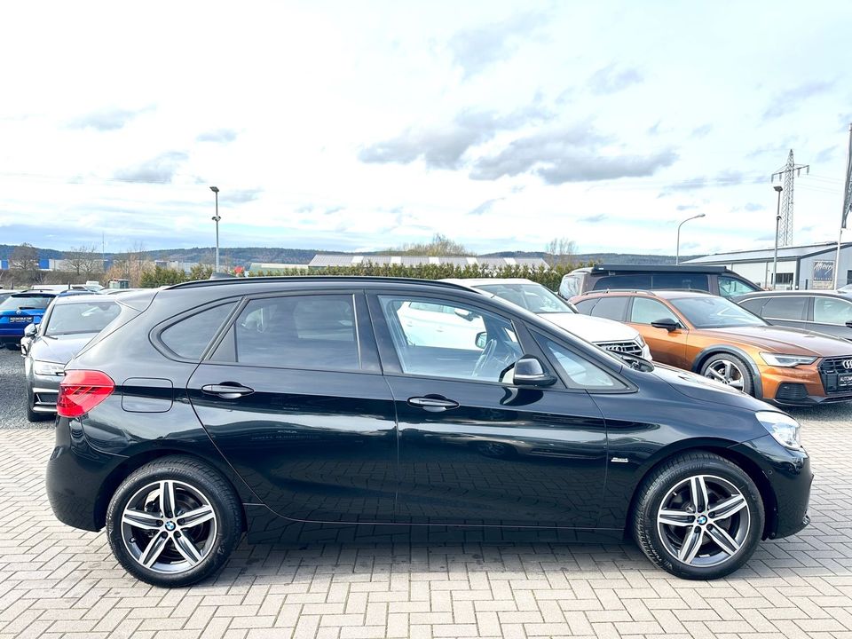 BMW 220d Active Tourer Sport Line/NAVI/LED/AHK/GARAN in Bekond