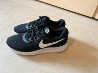 Nike Tanjun 40,5 Saarland - Schmelz Vorschau
