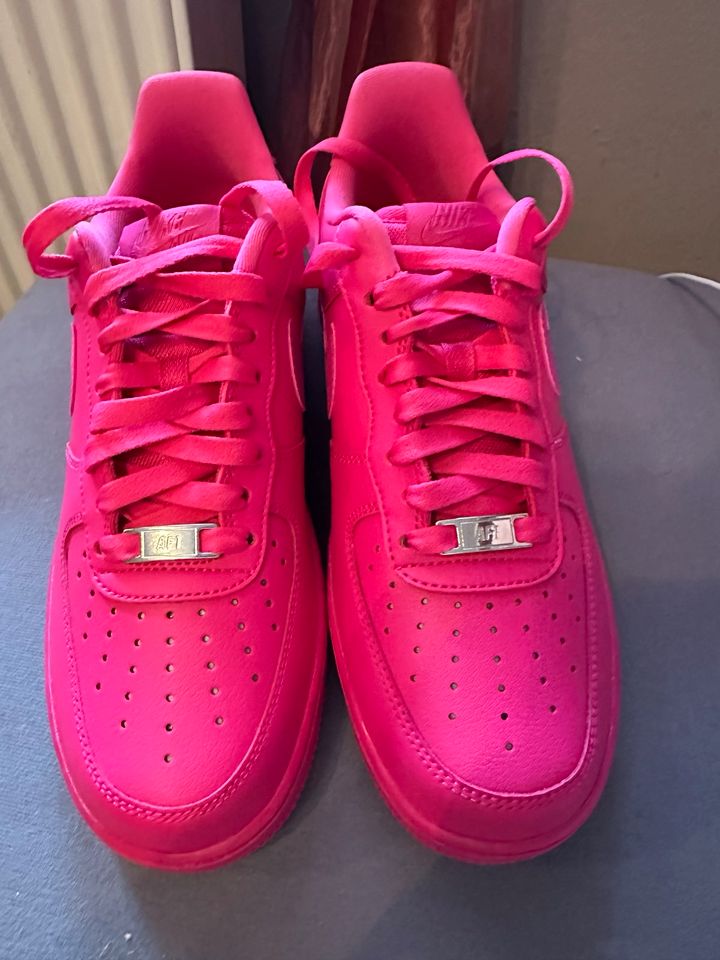 Nike Air Force 1 pink Limited Edition in Nürnberg (Mittelfr)