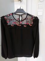 Shirt/Bluse mit Mesh Kragen, Blumen Stickerei rot Bayern - Olching Vorschau