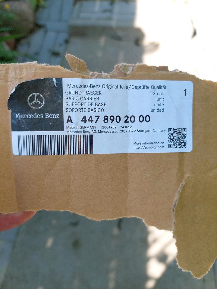 Grundträger Mercedes-Benz in Berlin