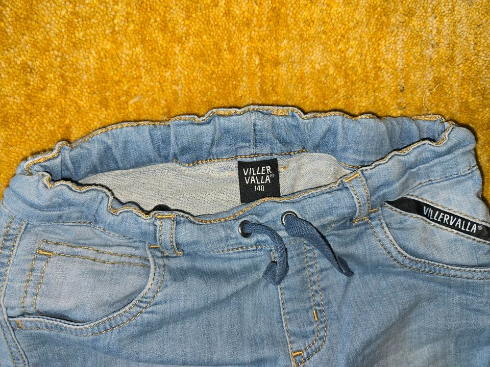 2 Villervalla Jeans Shorts 140 kurze Hosen in Berlin