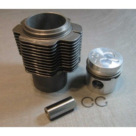 Kolben Zylinder VD8/8 GT 124 M22 Cunewalder Motor Waran DDR in Sachsen