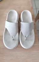 Skechers Zehenschuhe beige gr. 40 Nordrhein-Westfalen - Borken Vorschau