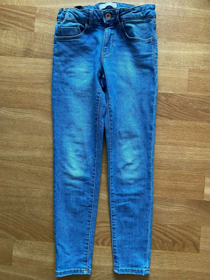 4 Jeans Mädchen 134 / 140 H&M Zara Girls Casual Hose Denim in Fredersdorf-Vogelsdorf