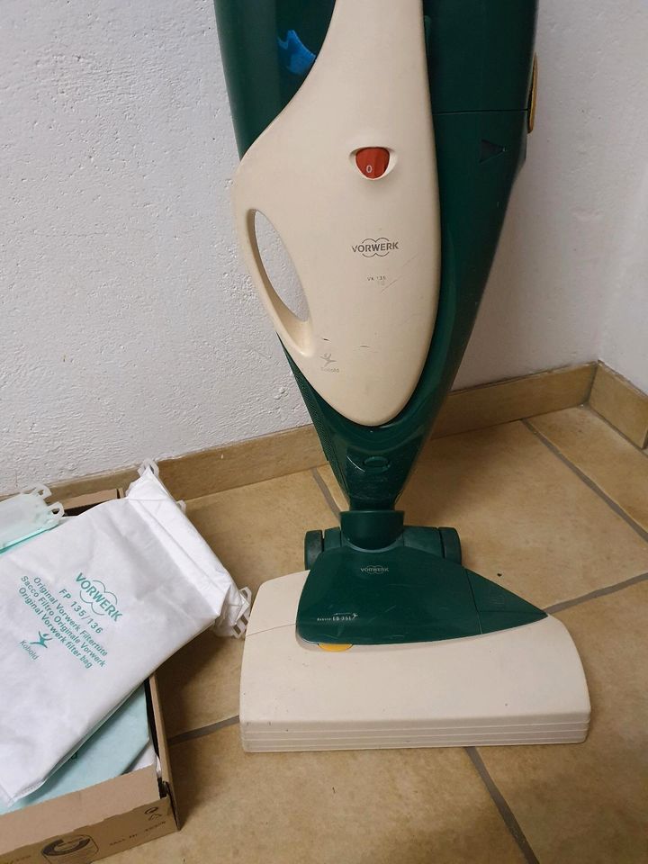 Vorwerk Kobold 135 mit Elektrobürste EB 351 inkl. Beutel in Niederviehbach