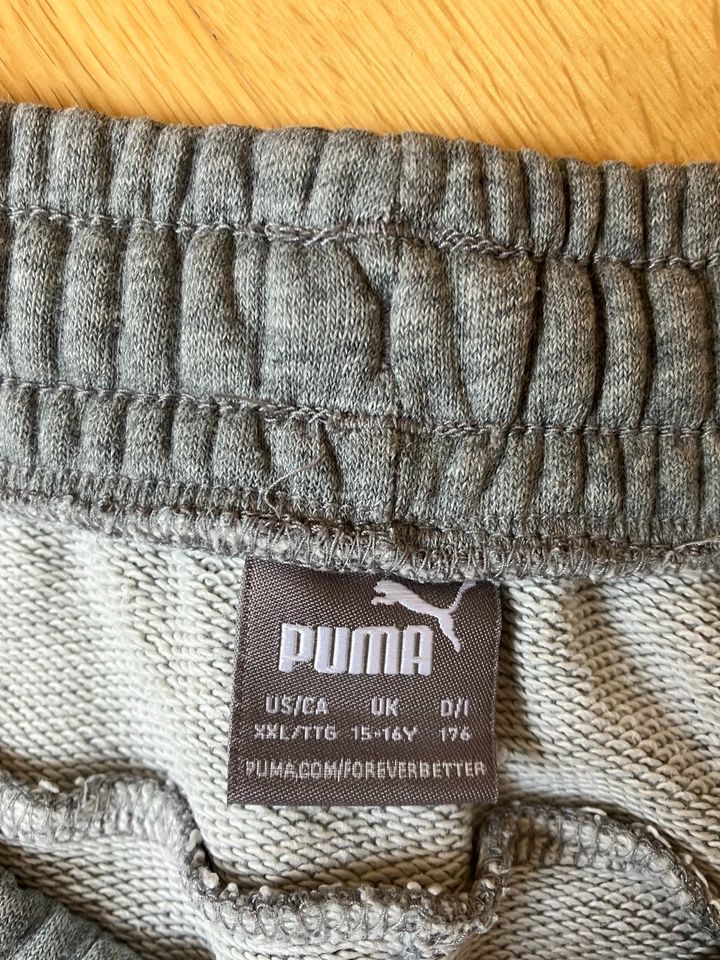 Puma Shorts Größe 176 in Leipzig