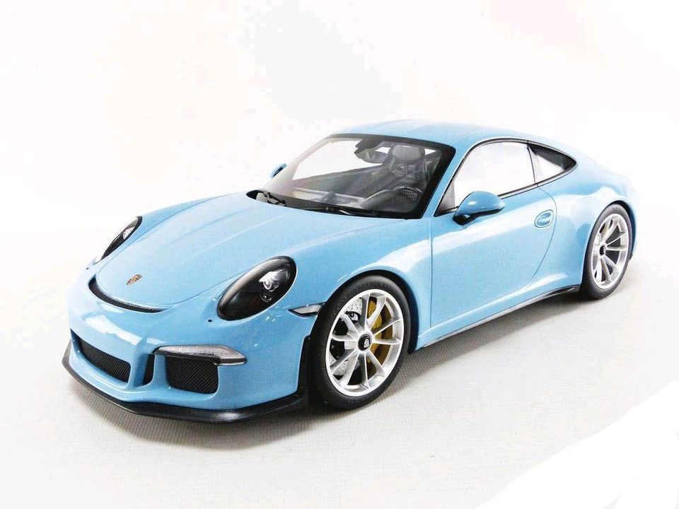 Porsche 911 (991) R Gulf Blau 1:12 in Düren