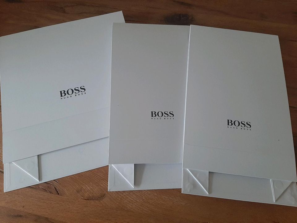 Neu! 3x Geschenkverpackung Geschenkkarton HUGO BOSS, Karton in Weinstadt