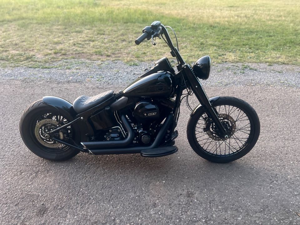 Harley Davidson Softail Slim Bobber 103 in Reutlingen