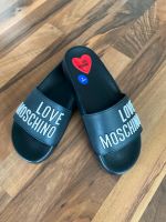 Love Moschino Sandalen Adiletten Badeschihe 40 Neu Baden-Württemberg - Bietigheim-Bissingen Vorschau