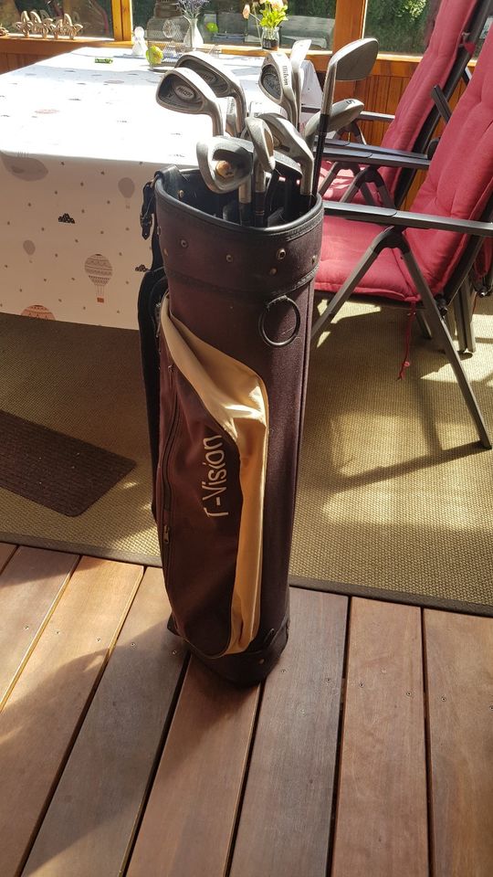 Golftasche Golfbag T-Vision mit div. Schlägern (Eisen) in Elmshorn