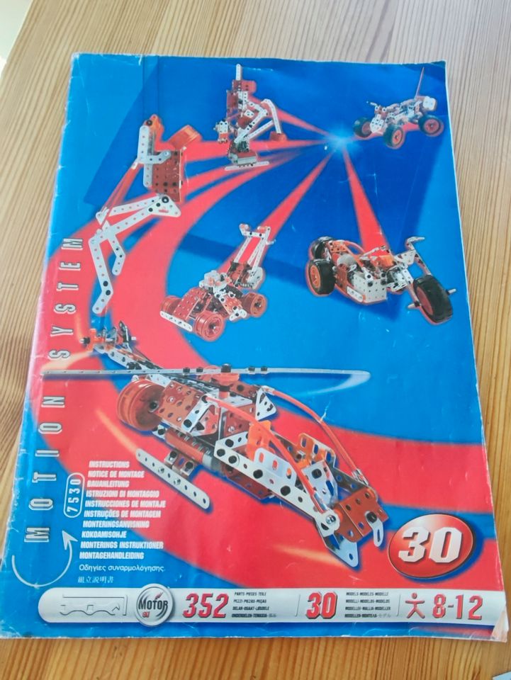 Meccano 7530, Modellbaukasten, Bausatz, Modell in Halsbrücke