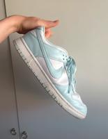 Nike Sneaker hellblau/weiß Größe 43 Sachsen - Schneeberg Vorschau