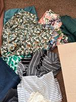 Kleiderpaket Hosen/ Kleider/ Mantel/ Bluse Gr. 44/ 46 Brandenburg - Potsdam Vorschau