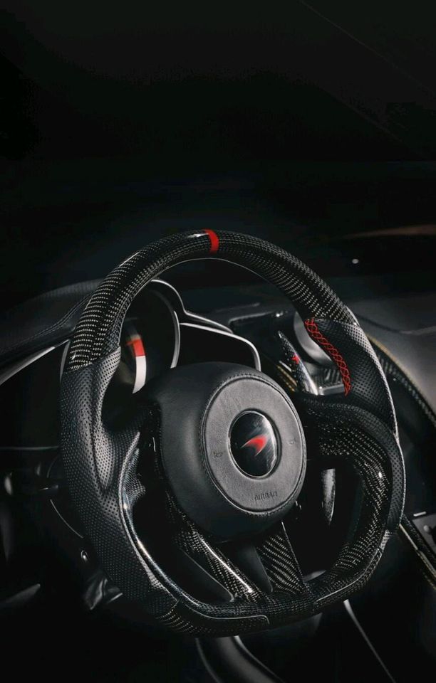 McLaren 720 S ; 765 LT  Carbon Lenkrad in Ludwigsburg