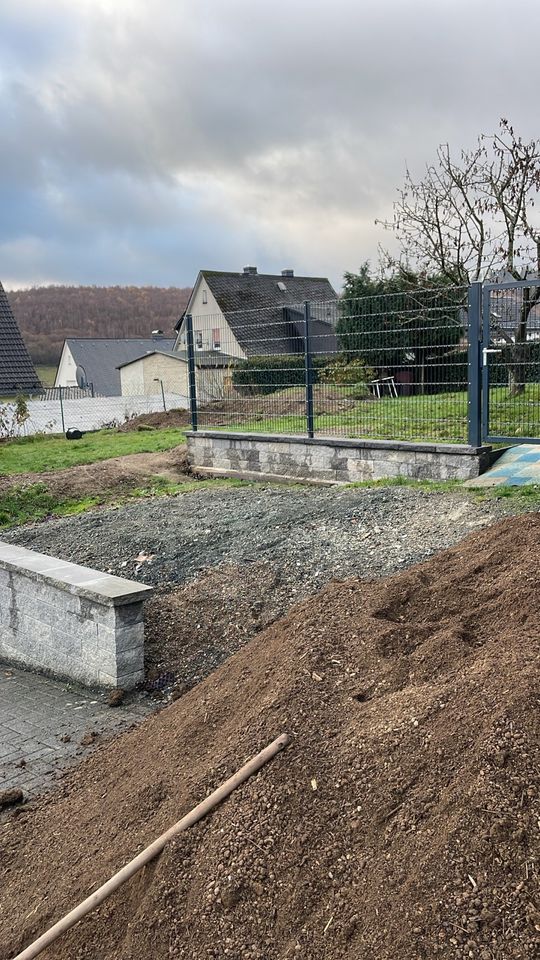 Garten Service rollrasen Zaun Bau Bagger Arbeit Terrasse Bau in Weimar (Lahn)