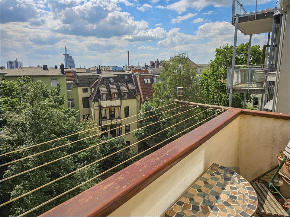 Altbauwohnung mit Blick über die Dächer der Seestadt in Bremerhaven