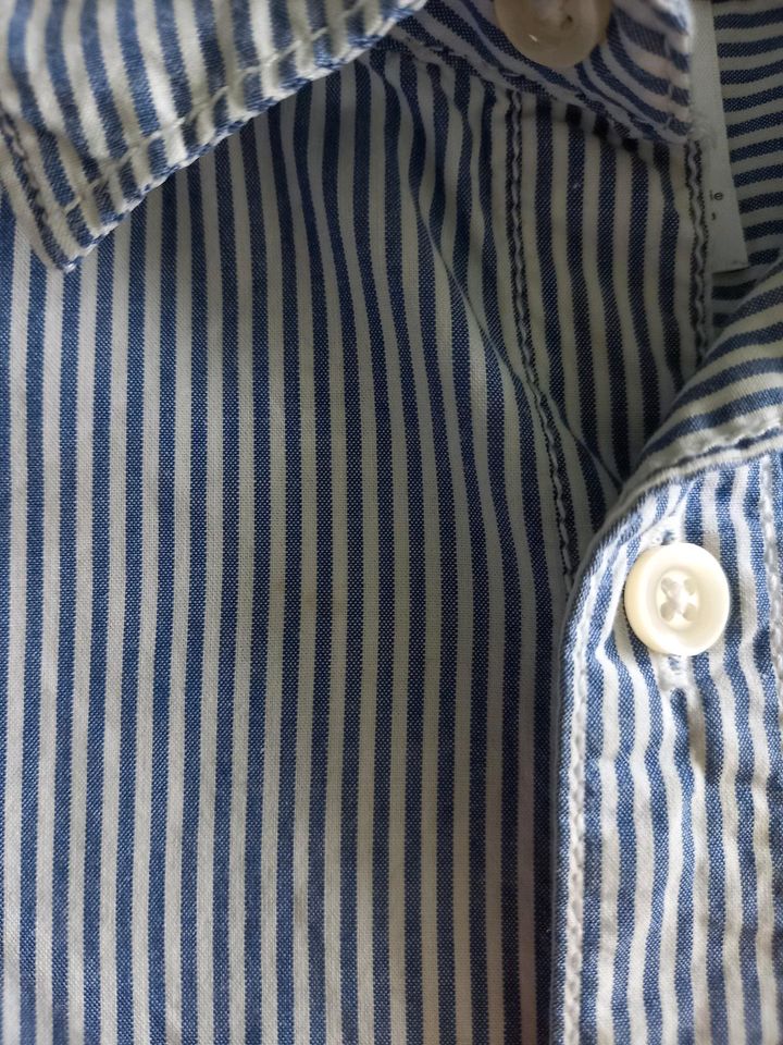 Hemd langarm (92) H&M, blau weiß gestreift, festlich chic in Langenfeld