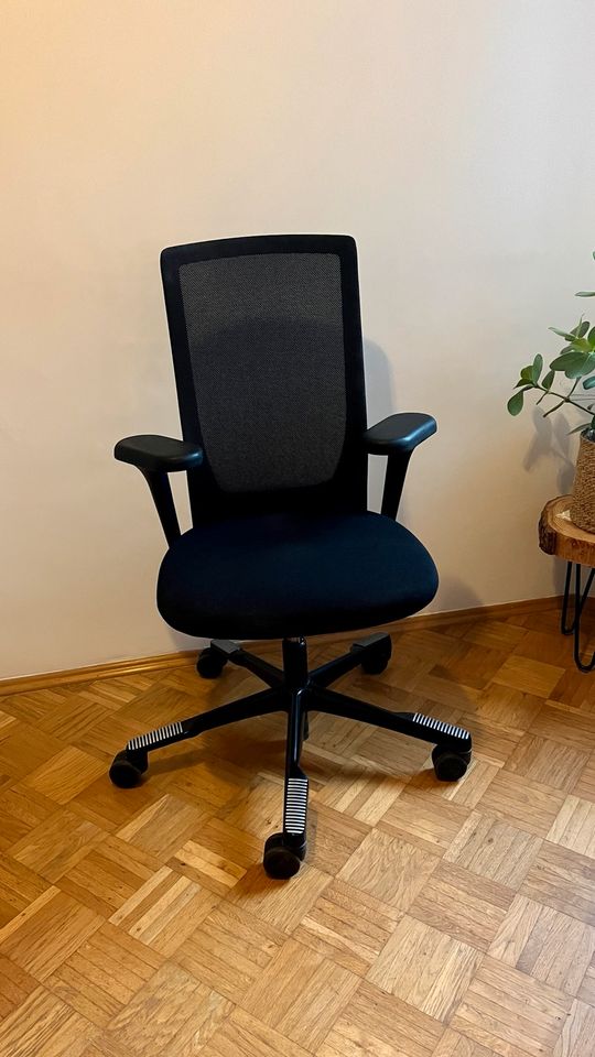Büro Stuhl • Drehstuhl HAG Egonomisch • Neupreis 617€ in Igersheim