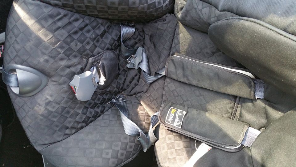 Kindersitz Autositz Besafe izi Combi x1 Reboarder in Remchingen