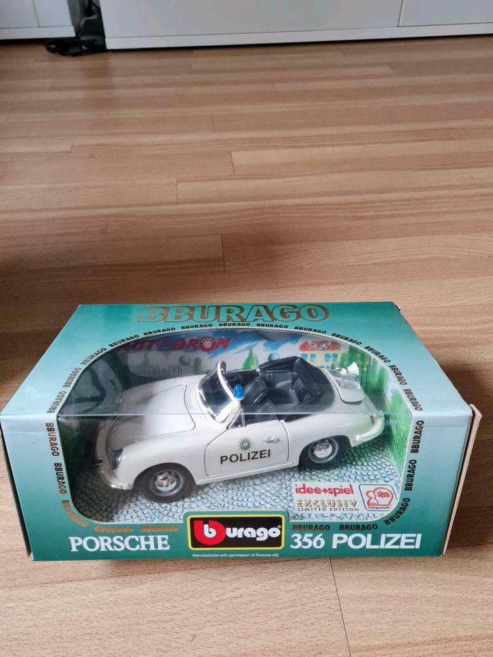 Sondermodell idee+spiel Burago Porsche 356 Polizei in Neuss