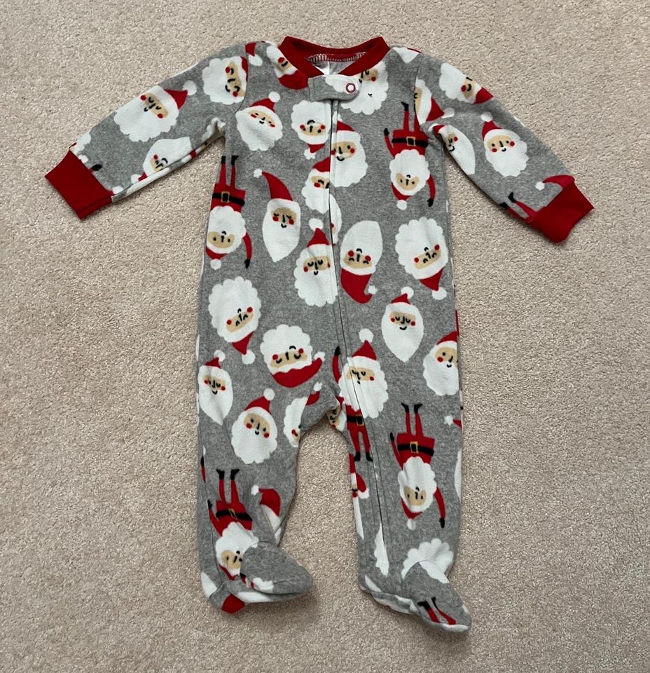 Weihnachts-Schlafanzug/Strampler für Babys, Größe 62/68 in Reinbek