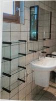 Hewi Spiegelschrank schwarz mit passenden Glasregalböden Nordrhein-Westfalen - Morsbach Vorschau