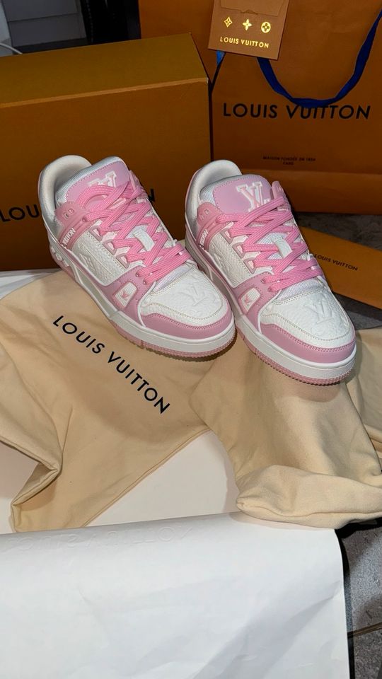 Louis Vuitton Trainer Pink White (Women's) in Berlin