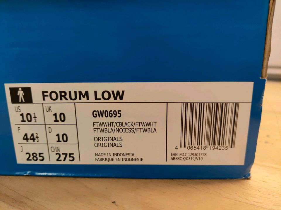 Adidas Forum Low in 44 2/3 in Remscheid