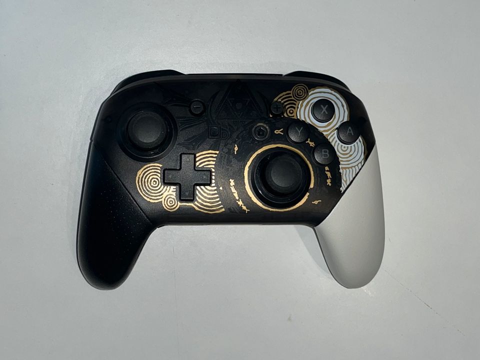 Nintendo Switch Pro Controller Zelda Edition Neuwertig TotK in Alheim