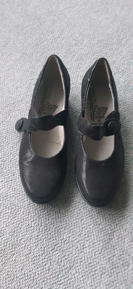 Waldläufer Pumps/Ballerinas mit kleinem Absatz Gr. 5 in Mettmann