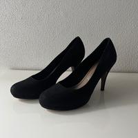 Wie NEU! Schwarze Pumps von Tamaris in Velouroptik / Gr.41 Baden-Württemberg - Urbach Vorschau