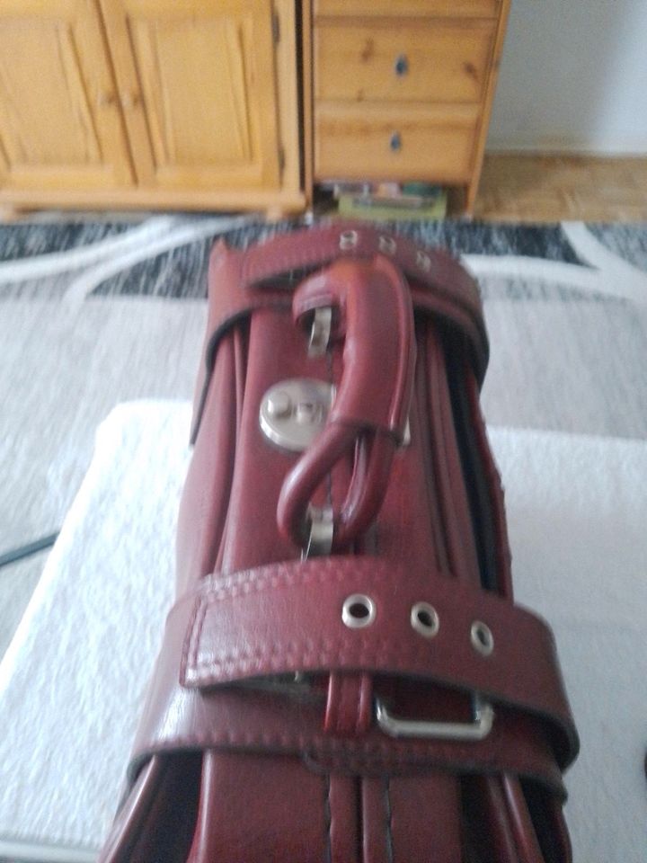 Kleiner Roter Koffer, Breit 40 cm, Länge,30cm in Bad Schwartau