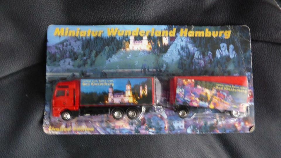 Miniatur Wunderland Hamburg Lastwagen mit Anhänger in Uder